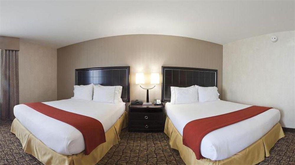 Hotel Express & - Belvoir By Ihg 3*