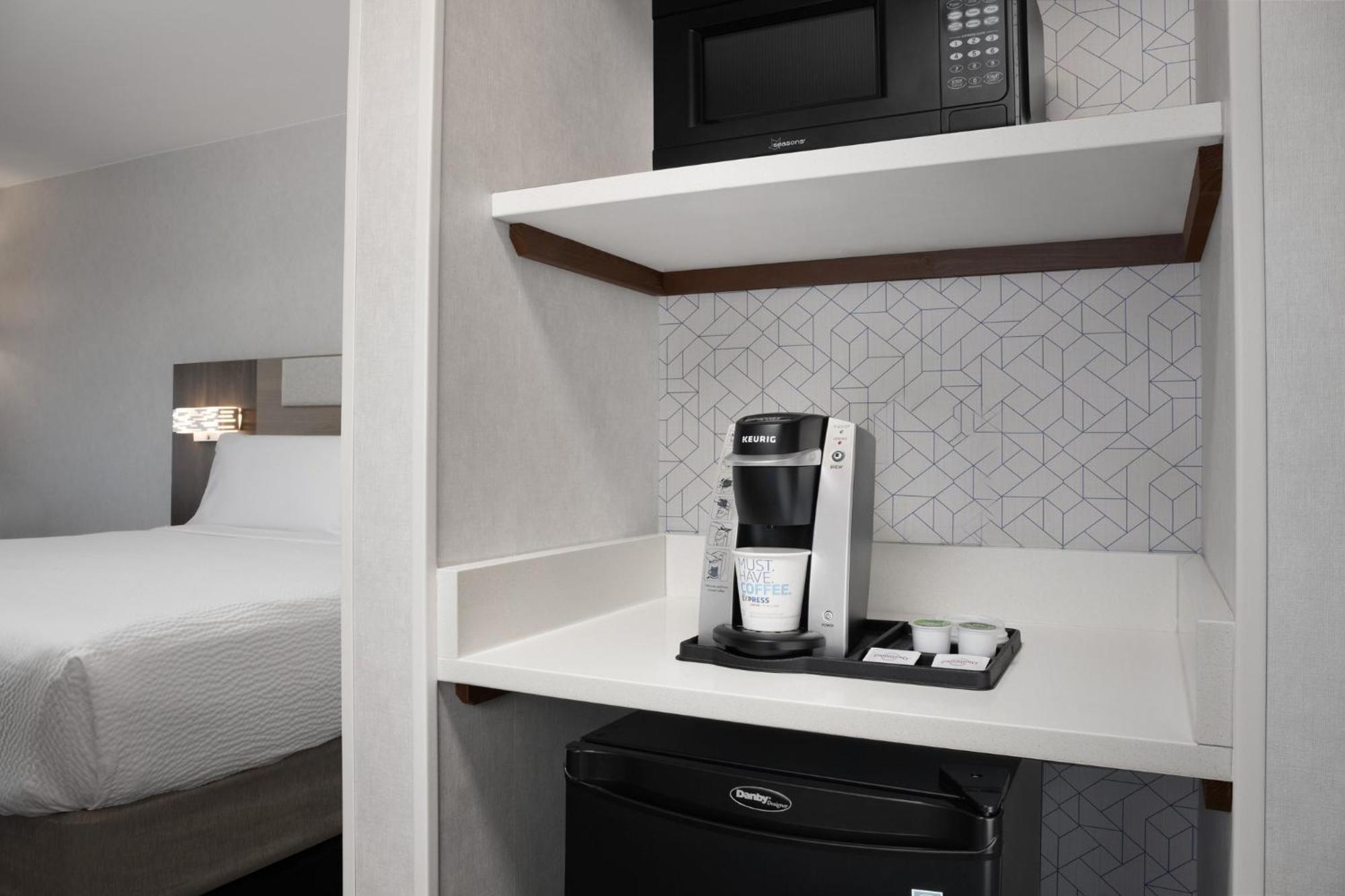 Express & - Belvoir By Ihg