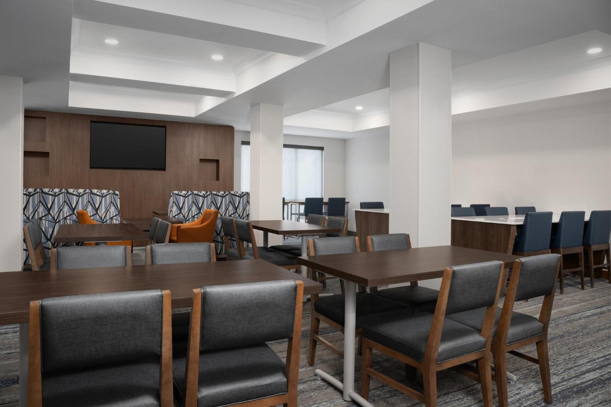 Express & - Belvoir By Ihg
